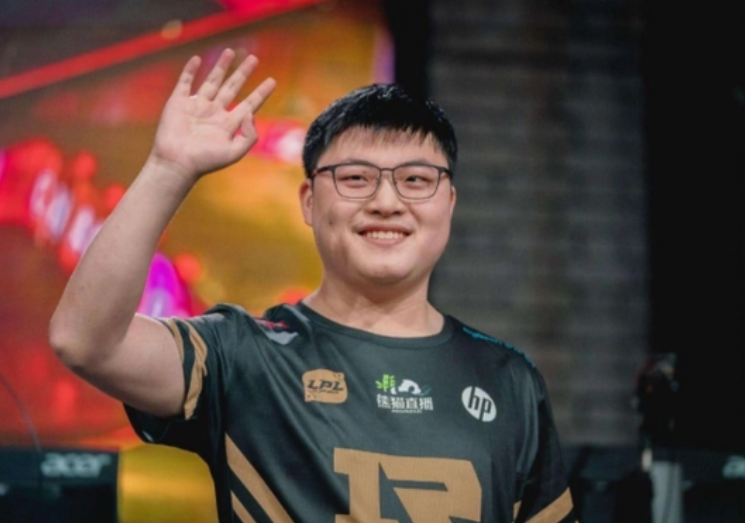 幻锋合同到期，WBG下路准备招谁，UZI会不会重出江湖？