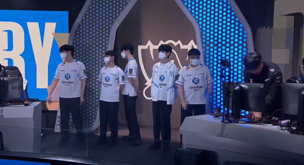 DRX祭出版本答案击败RNG，需正视问题迎合版本，相信RNG复苏