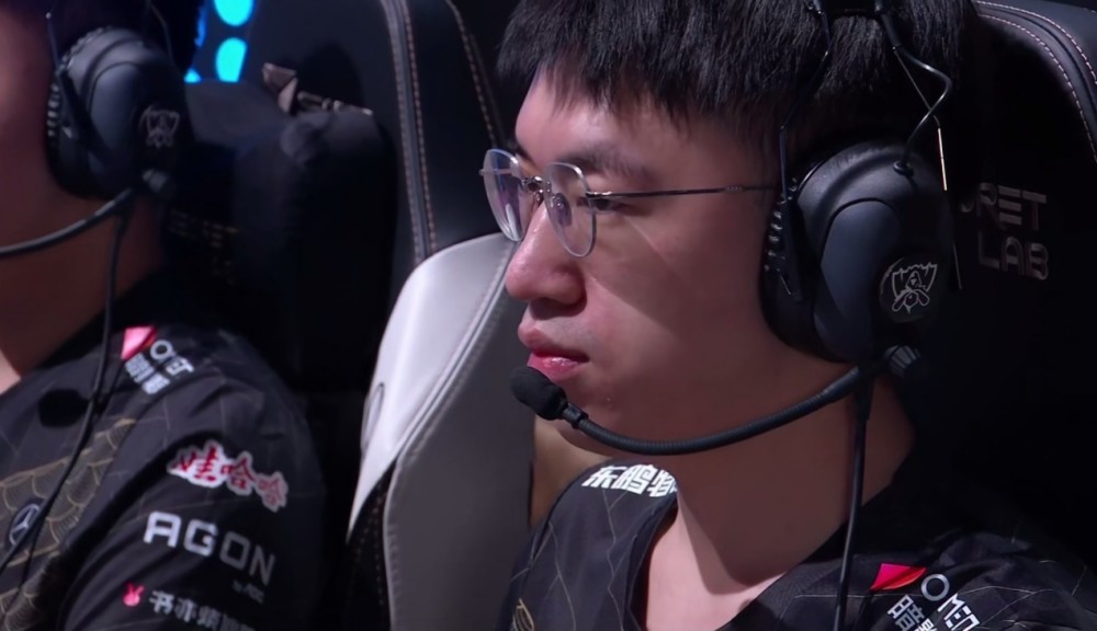 完美预测RNG战术！LDL前教练复盘成功：这个版本的蔚，不值得一抢