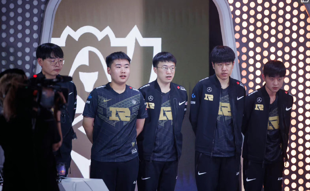 入围赛找自信的方法是打外卡！恭喜RNG斩获三连胜