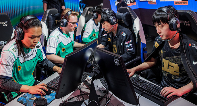 S12入围赛第六日比赛综述：EG携手RNG晋级S12小组赛