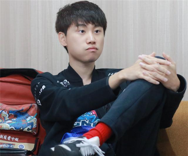 s12没进正题，doinb已放话s13是他的版本：s赛中单都在练工具人