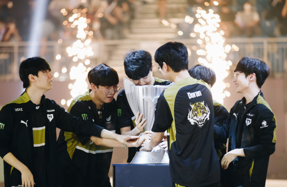 GEN像入围赛的RNG？韩国主播分析D组：赢得不好看都会被喷