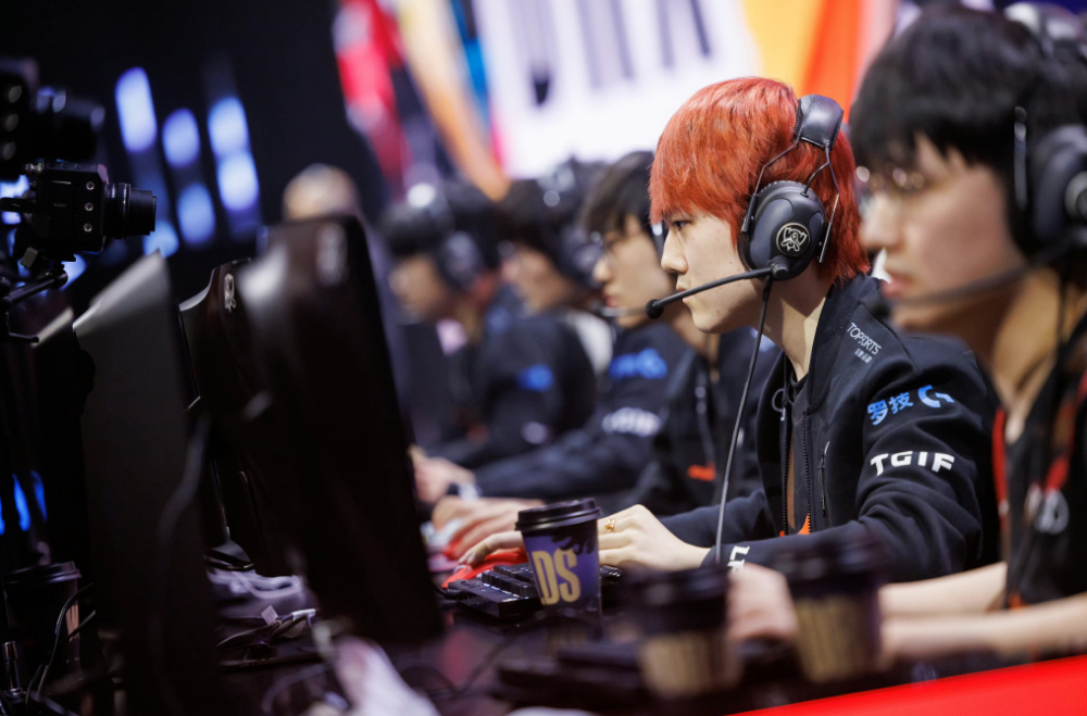 TES惜败LCK四号种子，Knight透露BP思路，Zeka说出目标