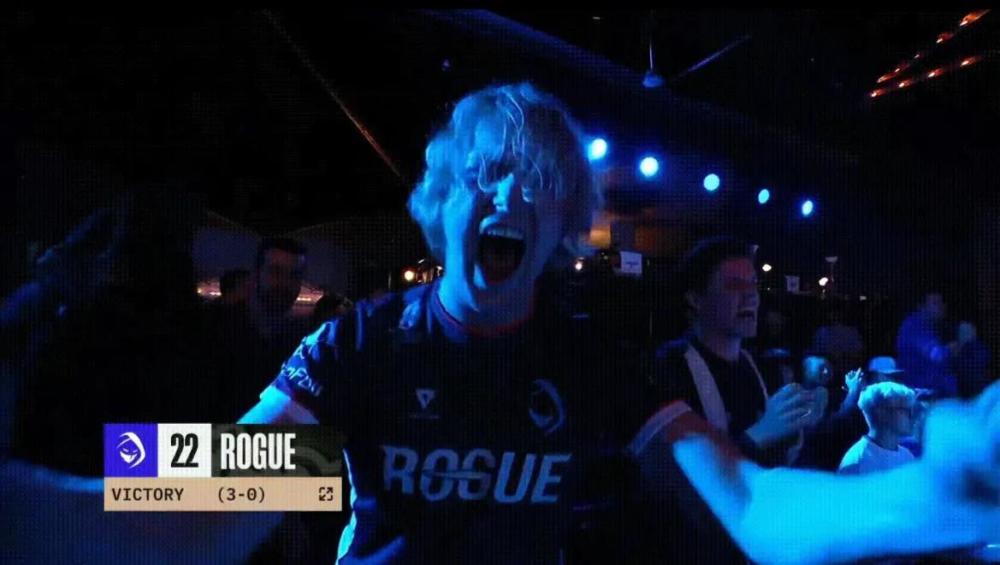 “RGE赛后欢呼图”火了，韩网热议TES战队1-2，果然是大赛软脚虾