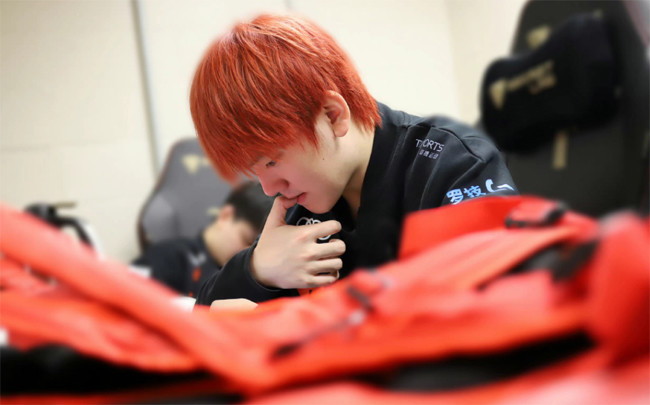 外网热议TES落败：现在的TES是左手和四个Wayward