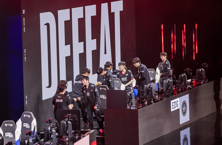 推特热议EDG与T1比赛：T1总是击败EDG