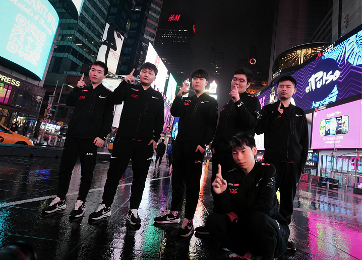 RNG才是LPL的“陪跑员”？小组第一轮全胜后，总有一支队伍能夺冠