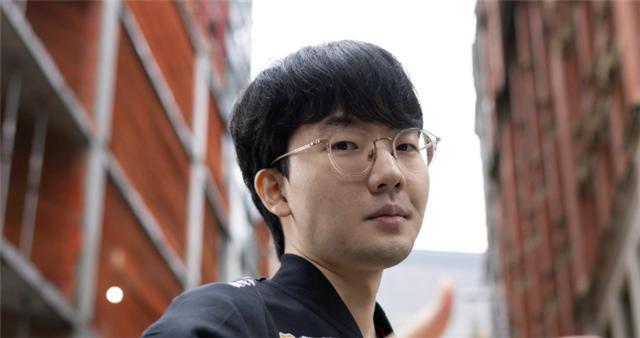 scout无法参加线下赛，viper冲上热搜，RNG中野也没rank