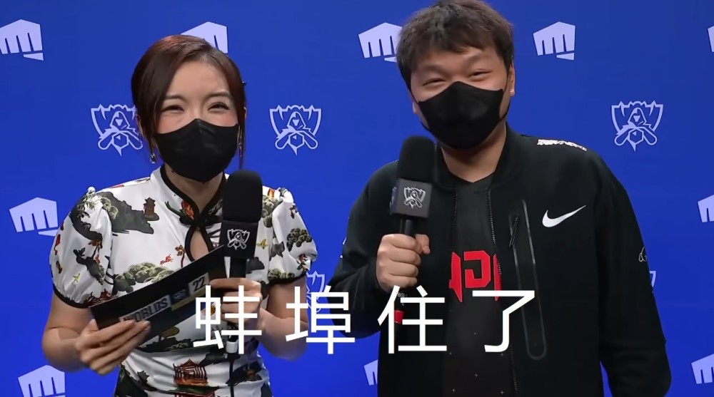 JDG晋级八强，Yagao赛后采访火了！直言自己没啥文化，没交到朋友