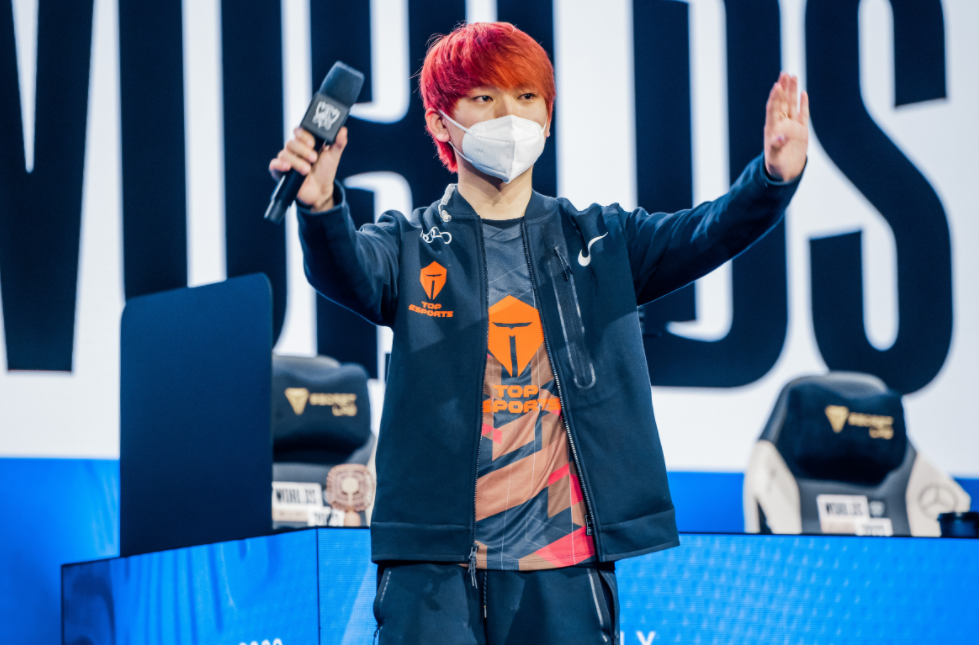 “TES淘汰仅2天，阿水传出转会新瓜”，将和Mark绑定，大概率留队