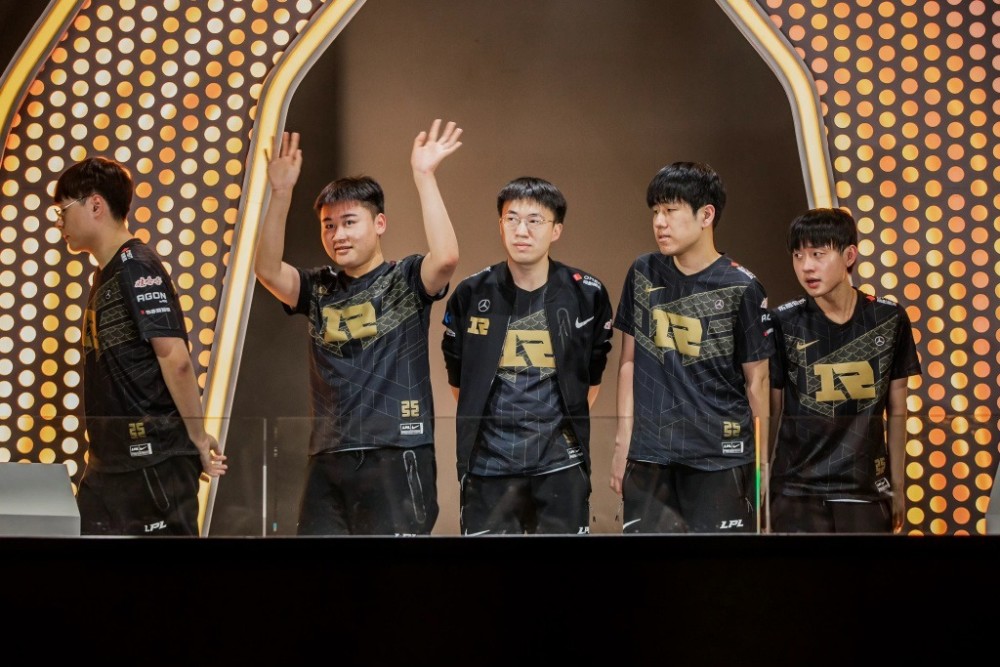 感谢DK！知情人爆料：在RNG队员生病时，DK帮RNG热手恢复状态