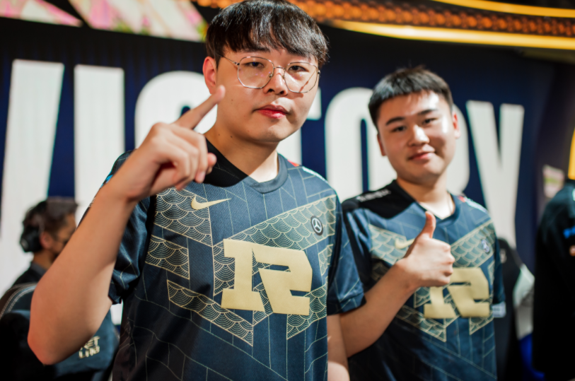 “RNG形势危急，DK帮打热手赛”！许秀格局获好评，T1压力增大