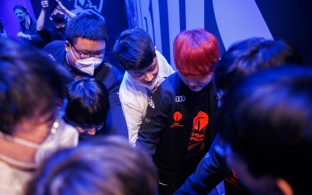 即使世界赛隐身，左手依旧是转会期最高薪资人？只因国产中单太差