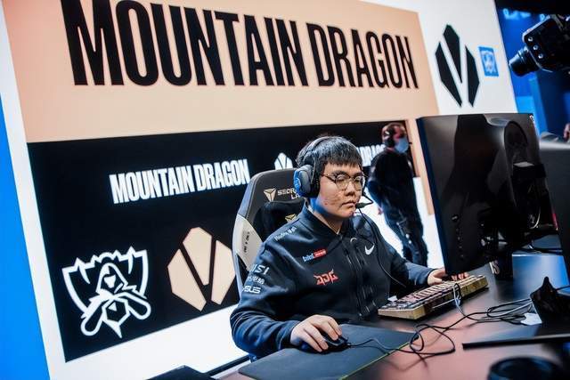 JDG队内语音曝光，369打字1V1真男人大战，翻盘DK队友狂喊9哥