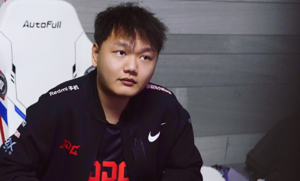 突发！JDG官宣：中单牙膏确诊！LPL剩下3队全部中招，8强赛危险了