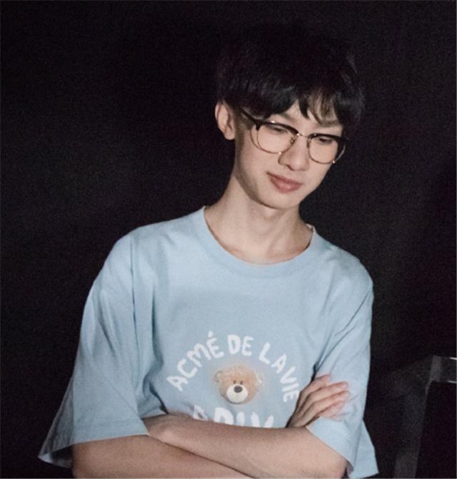 ning又在自夸：我dota职业水平，因为年纪太小找不到队伍才来LPL