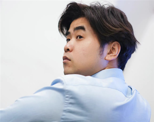 EDG阿布自述给朱开送过药，RNG工作人员破防：我们能不管自己人吗？