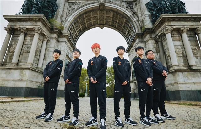 s12淘汰队伍回家，4位选手提前发文找队，连世界赛16强都要写上？