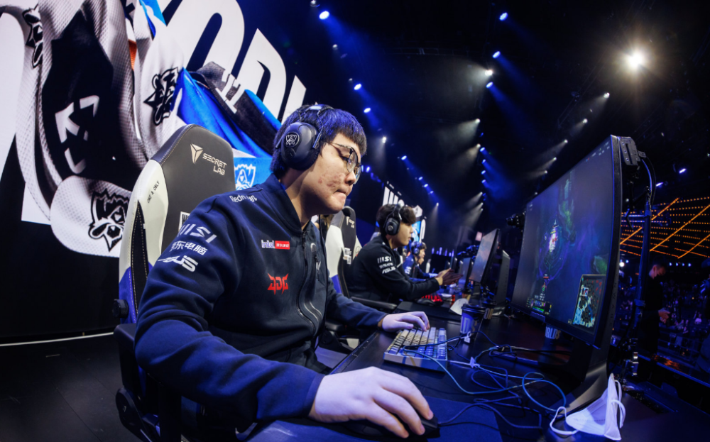 “TES菜”上热搜！JDG横扫RGE，LPL粉丝却恨铁不成钢