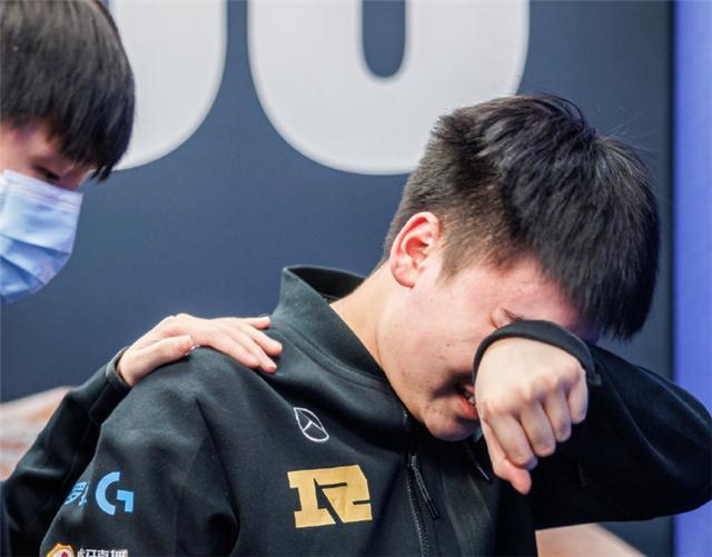 虽然像借口，但我们身体真的没恢复，小虎哽咽：可惜无法健康参赛