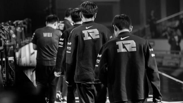 TES喜提十六强，RNG不敌T1止步八强，全华班夺冠是不是只是奢望？