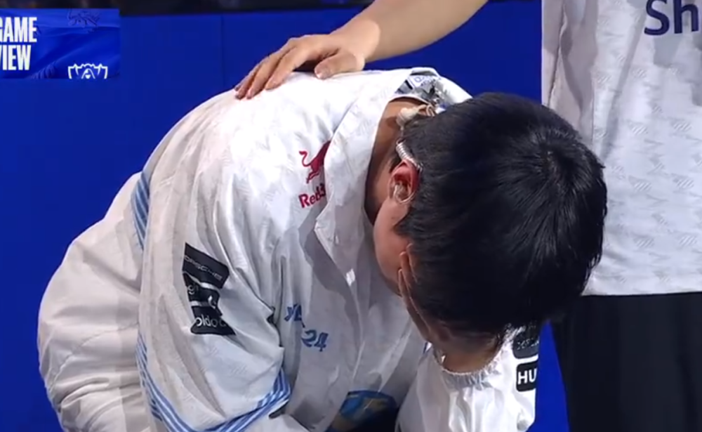 DRX晋级四强，Deft赛后落泪，网友补刀：不急，输给GEN再哭