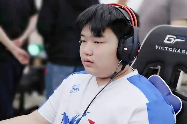 国产打野小黄人韩服登顶，71.1％胜率降维打击，明年或登陆LPL