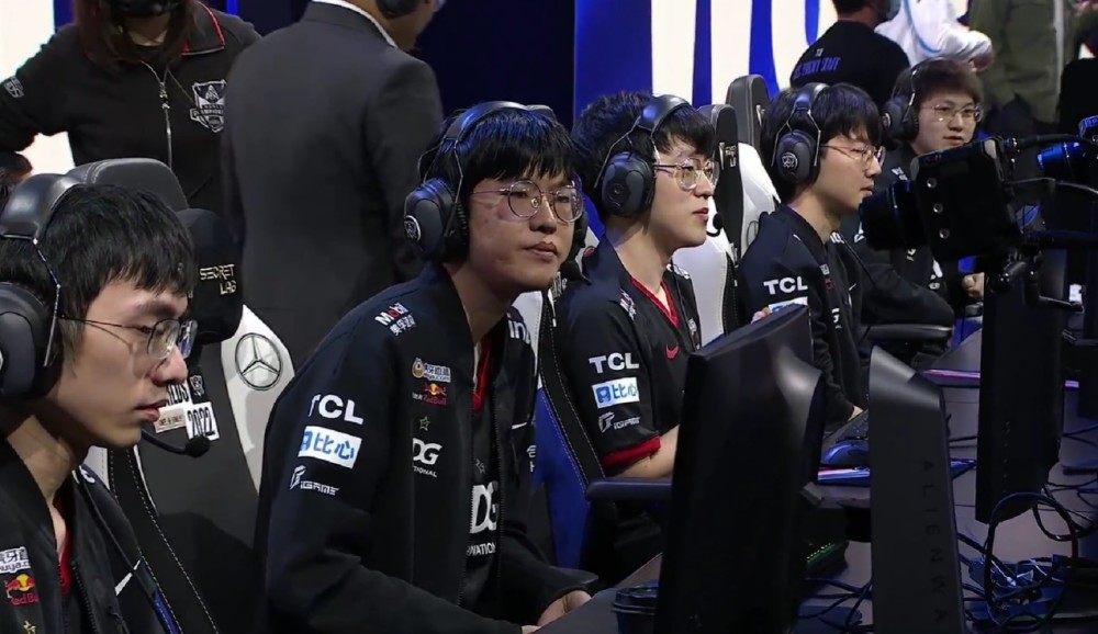 EDG淘汰仅一天，Viper回到韩国！复刻牛宝剧本，有可能回归LCK