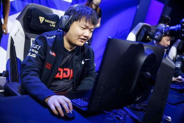 国外电竞访谈预测S12，全员看好JDG赢T1？上中野数据全面领先！