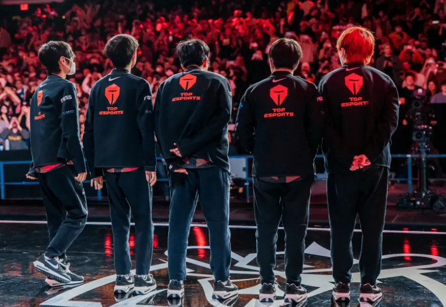 左手身价顶EDG全队？知情人称其年薪4500万，差不多的LPL还有四个