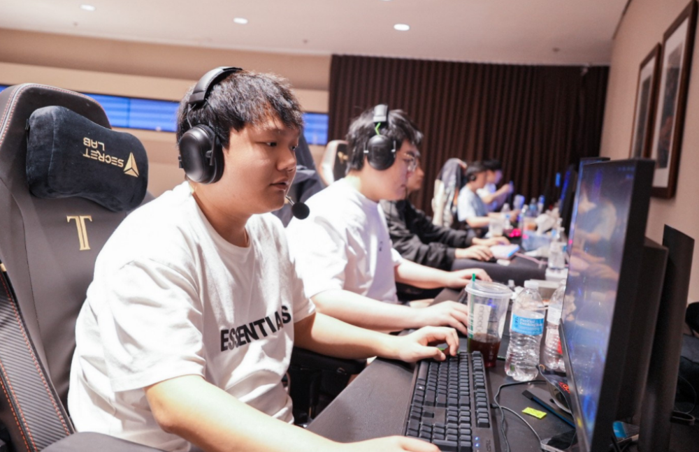 Hope成突破口，T1力克JDG挺进决赛，官博的回应获赞破万