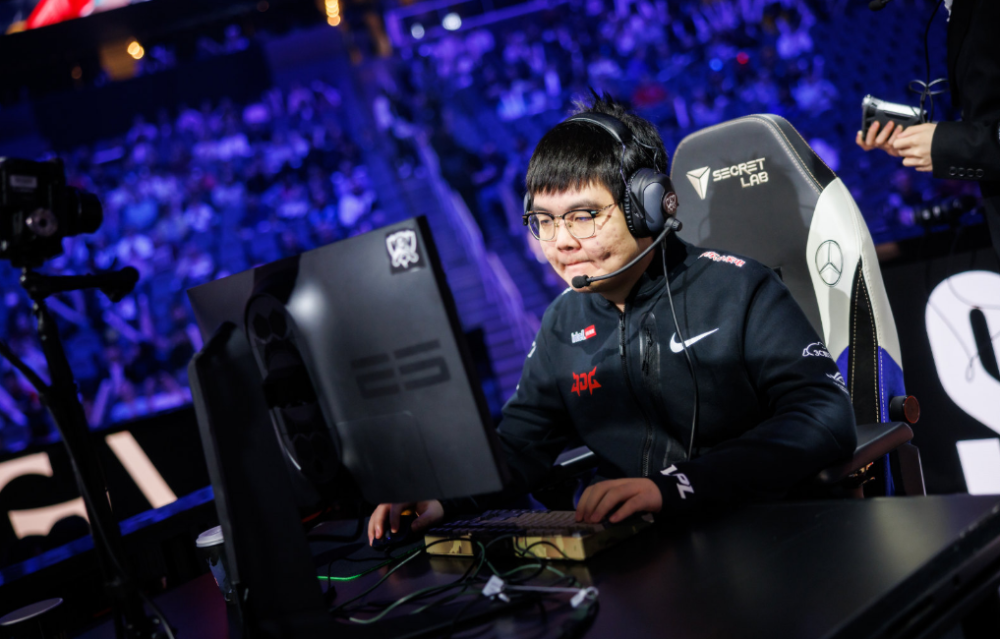 LPL全球总决赛成绩倒退五年！JDG止步四强，决赛LCK内战