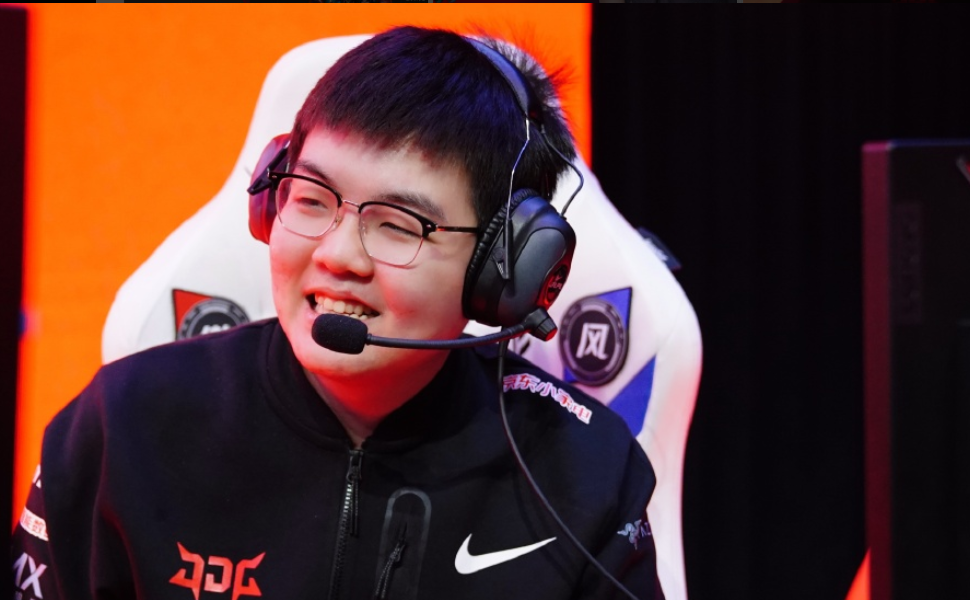 韩网热议JDG不敌T1：369尽力了！没想到中路差距这么大