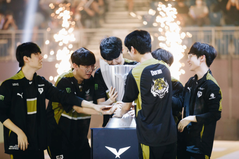 Doinb爆料；近年LCK顶级选手不可能来LPL？只因工资帽限制住了！