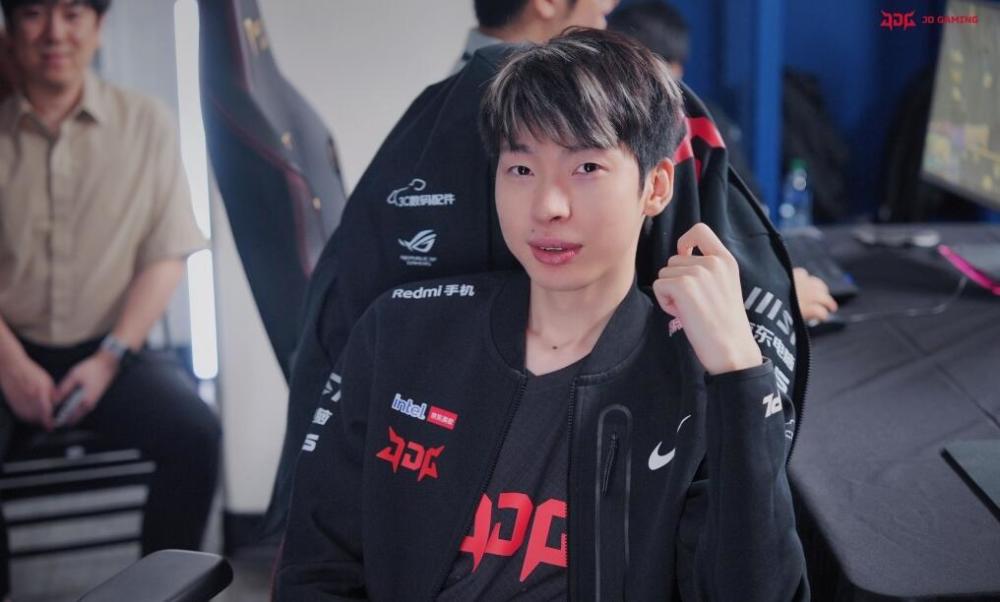 JDG惨败T1，Hope被喷上热搜，知名记者直言看不到希望