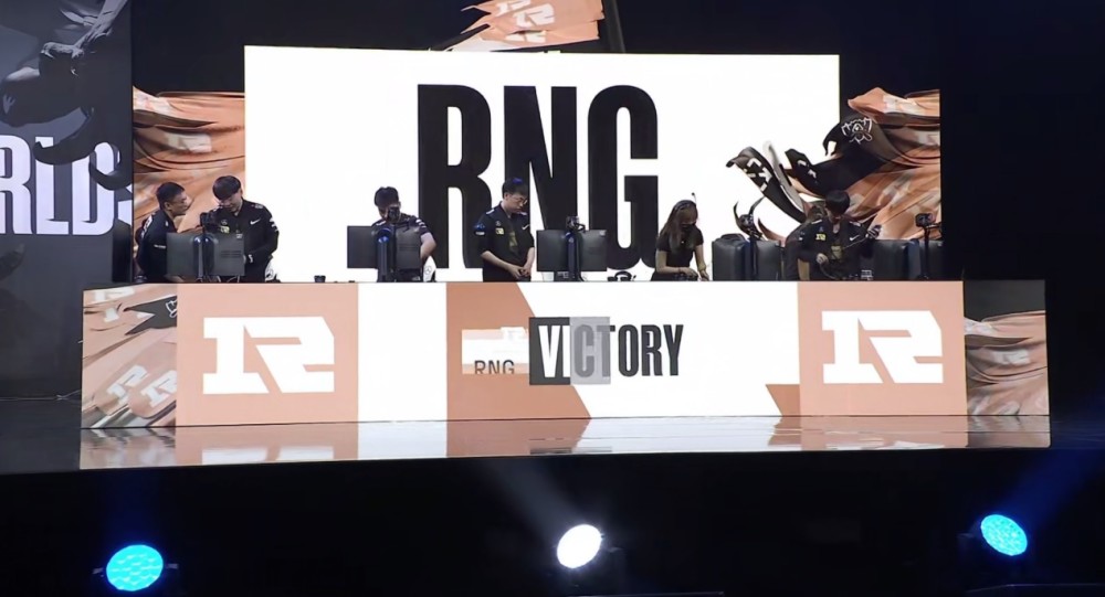 “RNG处境危险，年轻选手留不住”，LPL转会新消息：IG正在卖队伍