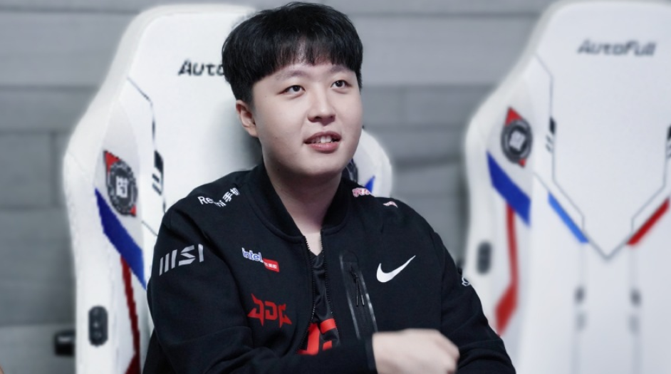 再见JDG？知名大粉发文暗示：Kanavi将离队！粉丝集体绝望