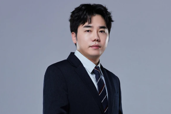 LOL：JDG战队被偷家了，红米教练携手打野离队，老FPX下路再聚首