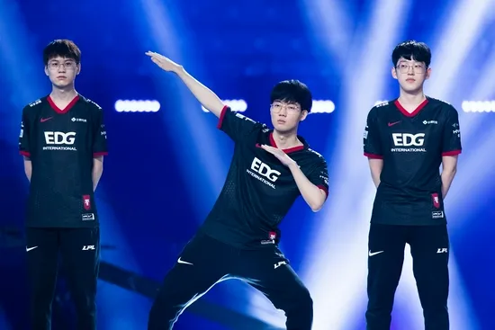 EDG老板有多爱LOL？尽全力续约viper，资金直接拨给阿布和老岳！