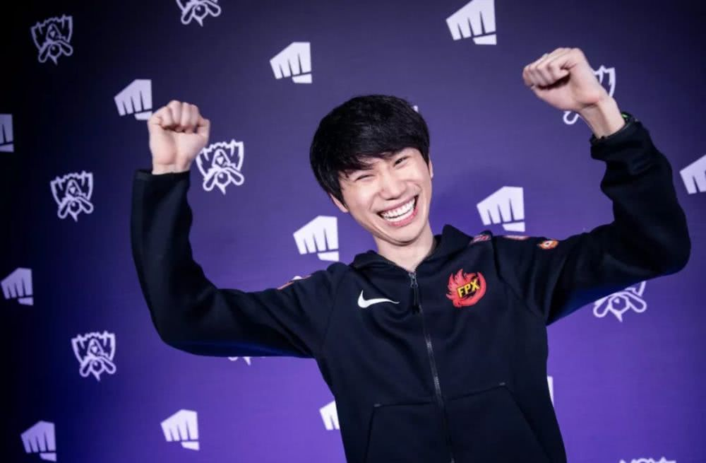 LOL：Doinb爆料红米加入WBG，Theshy迎来第二春，差辅助