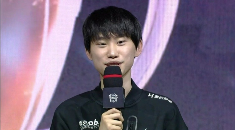 LOL：小圆爆料Uzi复出新消息，不是EDG战队，WBG引进决赛外援