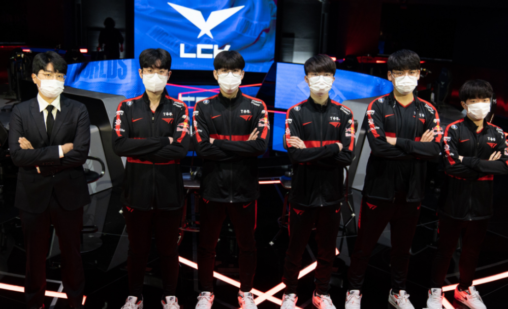 Faker若夺冠，打破安掌门最大年龄夺冠的记录？成历史第一四冠王