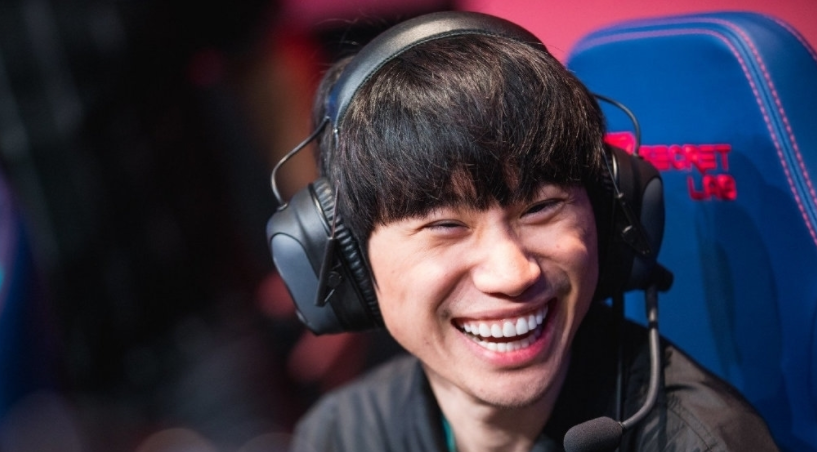 LOL：WBG-Tian正在连接，Doinb总结转会期，共计13条消息