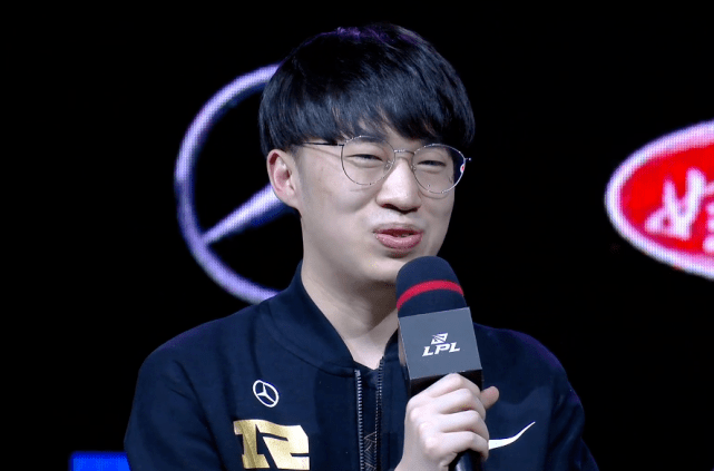 LOL：RNG中辅不走了？Doinb被经理人打脸，Uzi复出可能性为零