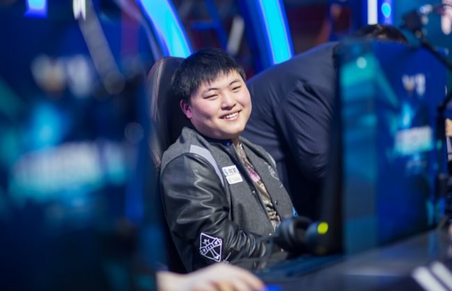 LOL：Uzi爆料现役选手太轻松了，一点都不卷，Khan要重回职业舞台