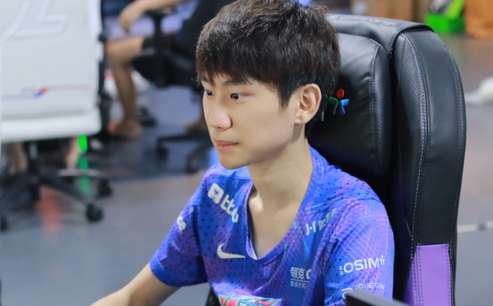 都是全华班？Doinb透露有两支LPL队伍将卖出全部选手