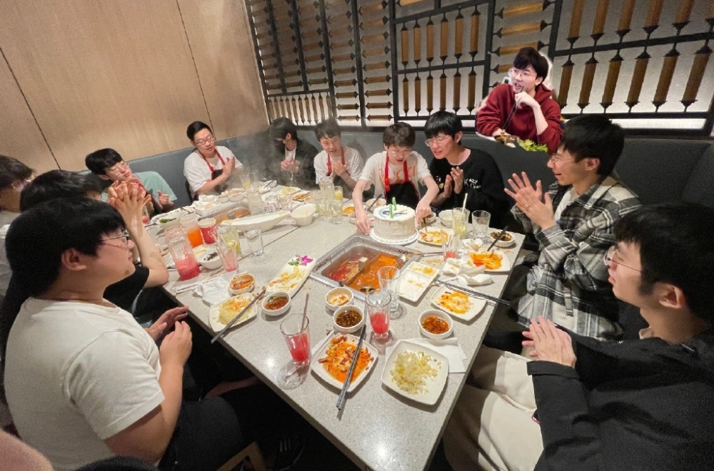 难怪EDG韩援干脆回家，老岳称Scout年薪减半，存在重建战队可能