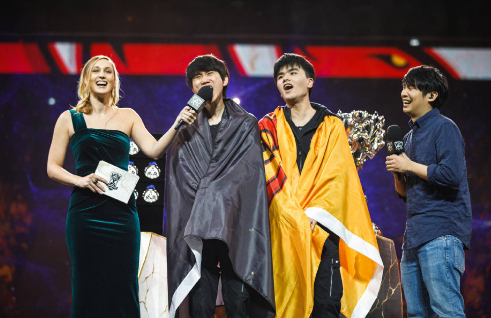 LPL爆料人连续发声，Lwx拒绝与FPX续约，RNG遭遇困境