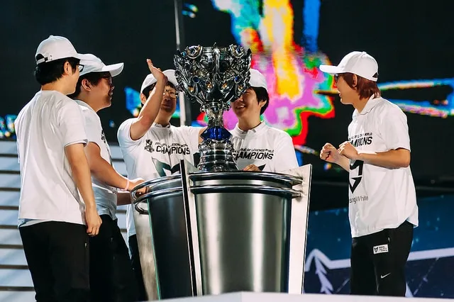 三星十子来华原因被解密？Imp直播爆料加入LGD原因：打爆SSW选手